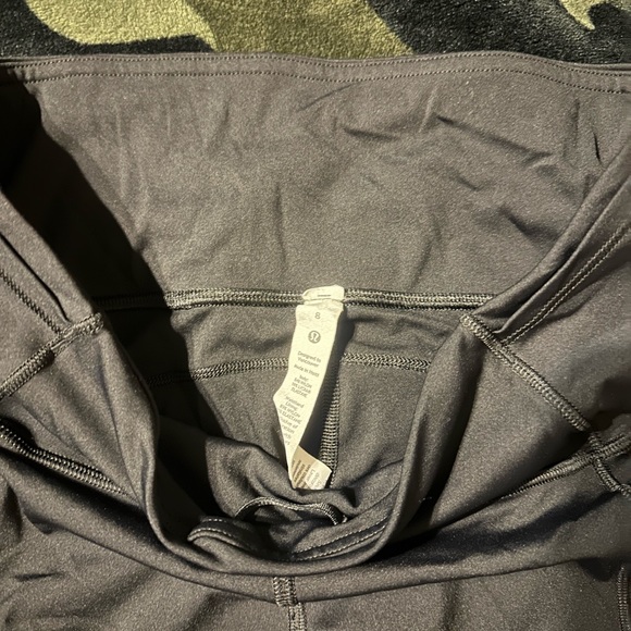 Lulu lemon shorts - Picture 2 of 3